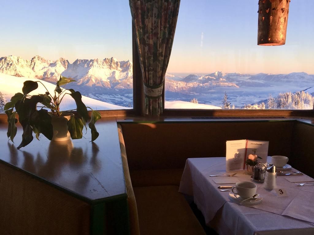 Ehrenbachhohe On Top Of The Mountain Kitzbuhel Bagian luar foto